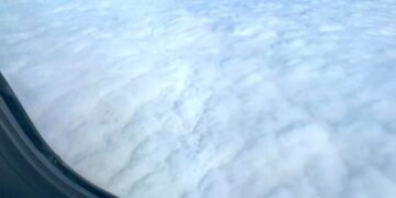 Time Travel? Plane Lands in Los Angeles a Day Before It Took Off