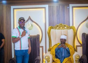 Makinde Advocates Peaceful Coexistence, Gifts Grand Chief Imam of Ogbomosoland a Brand-New Car