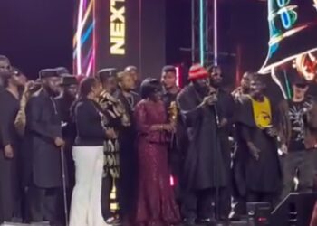 Controversy or Destiny? ODUMODUBLVCK Outshines Shallipopi, Ayo Maff, Nasboi, Qing Madi at 2025 Headies (Photos+Video)
