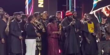 Controversy or Destiny? ODUMODUBLVCK Outshines Shallipopi, Ayo Maff, Nasboi, Qing Madi at 2025 Headies (Photos+Video)