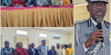 Customs Boss to Journalists: Decode AI or Risk Losing Democracy