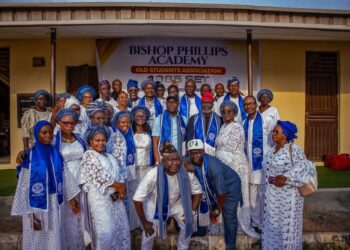 Makinde Pledges ₦500m for Bishop Phillips Academy