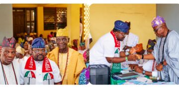 Oyo 2027: Ajadi Visits Ibadan Mogajis, Donates Funds for Building Project
