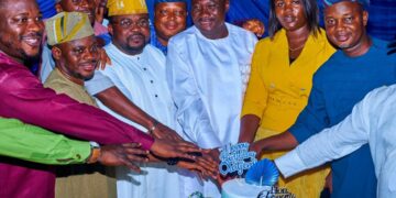 Ajadi Celebrates Veteran Politician Busari Olayemi’s Birthday