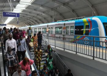 Lagos Blue Line Boosts Trips, Starts Earlier