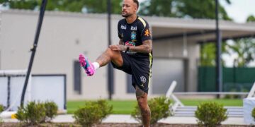 Neymar Set for Stunning Brazil Return Against Scotland
