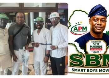 Smart Boys Movement Members Meet Football Legend Enyeama at Vinpy Hotel in Uyo