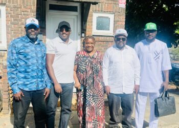 Ajadi Visits Senator Sunmonu in London, Receives Warm Reception