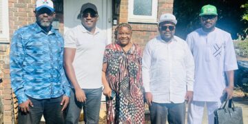 Ajadi Visits Senator Sunmonu in London, Receives Warm Reception