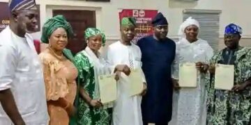 Oyo Names New Iyaloja-General, Babaloja-General