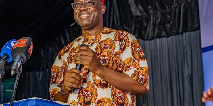 Makinde Questions Tinubu’s Saudi Arabia Prayer Trip, Demands Transparency